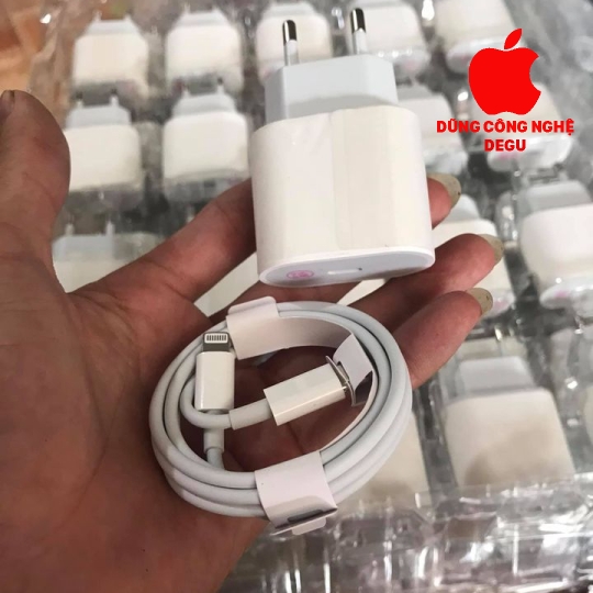 CỐC 20W IPHONE 12 PROMAX LOẠI 1 SẠC NHANH( không kèm cáp)