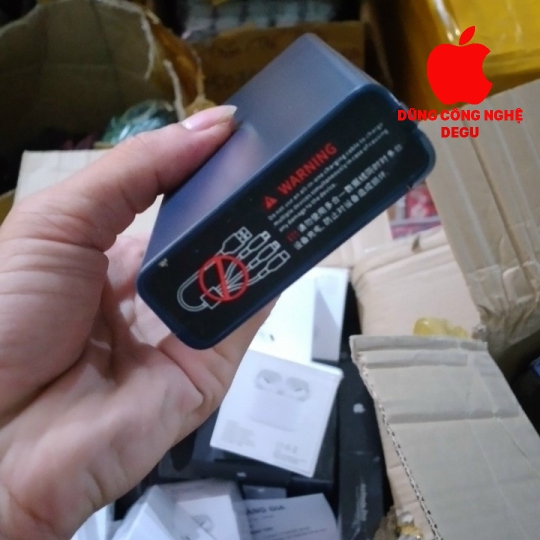 PIN DỰ PHÒNG REMAX 20.000MAH ( sạc nhanh chính hãng)