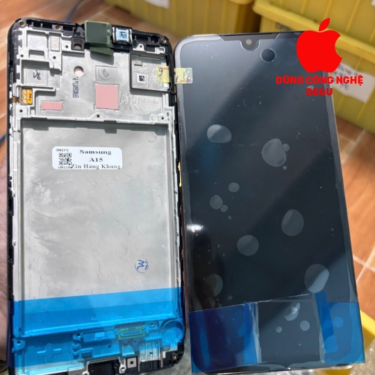 màn hình samsung a15 zin khung hãng 